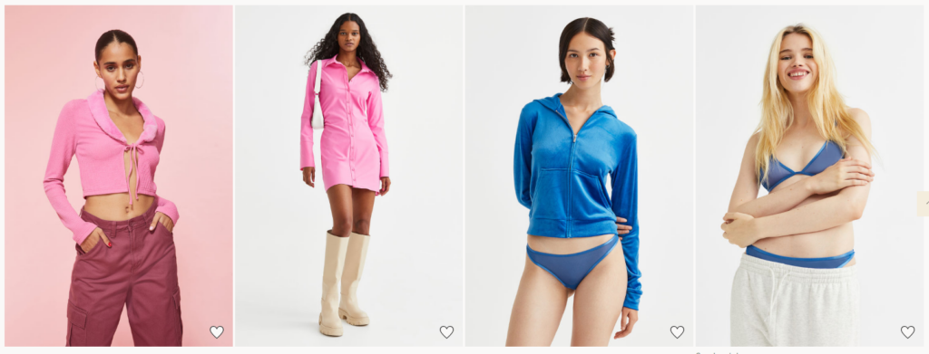 Cztery kobiety w ubraniach w stylu Y2K dostępnych w sklepie H&M – krótkie topy, welurowe bluzy, spódniczki mini i bielizna w intensywnych kolorach. Stylizacje stanowią modową odpowiedź na pytanie co to Y2K – trend inspirowany modą z przełomu lat 90. i 2000.